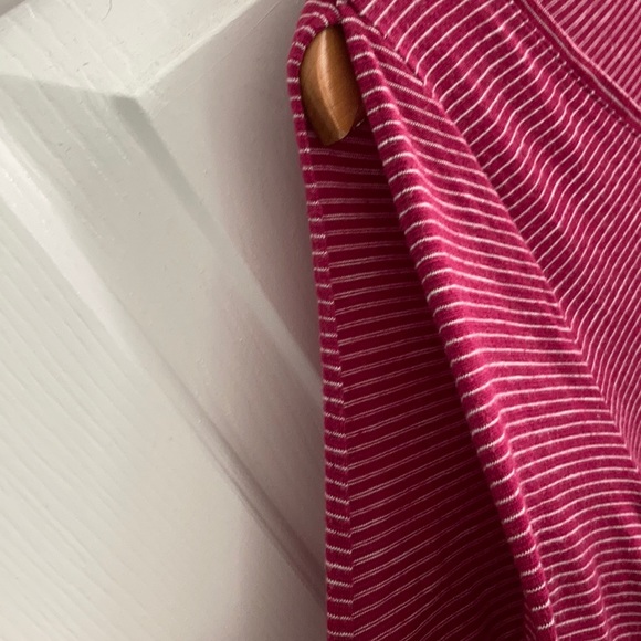 Darker fushcia and white small dress - Picture 2 of 4